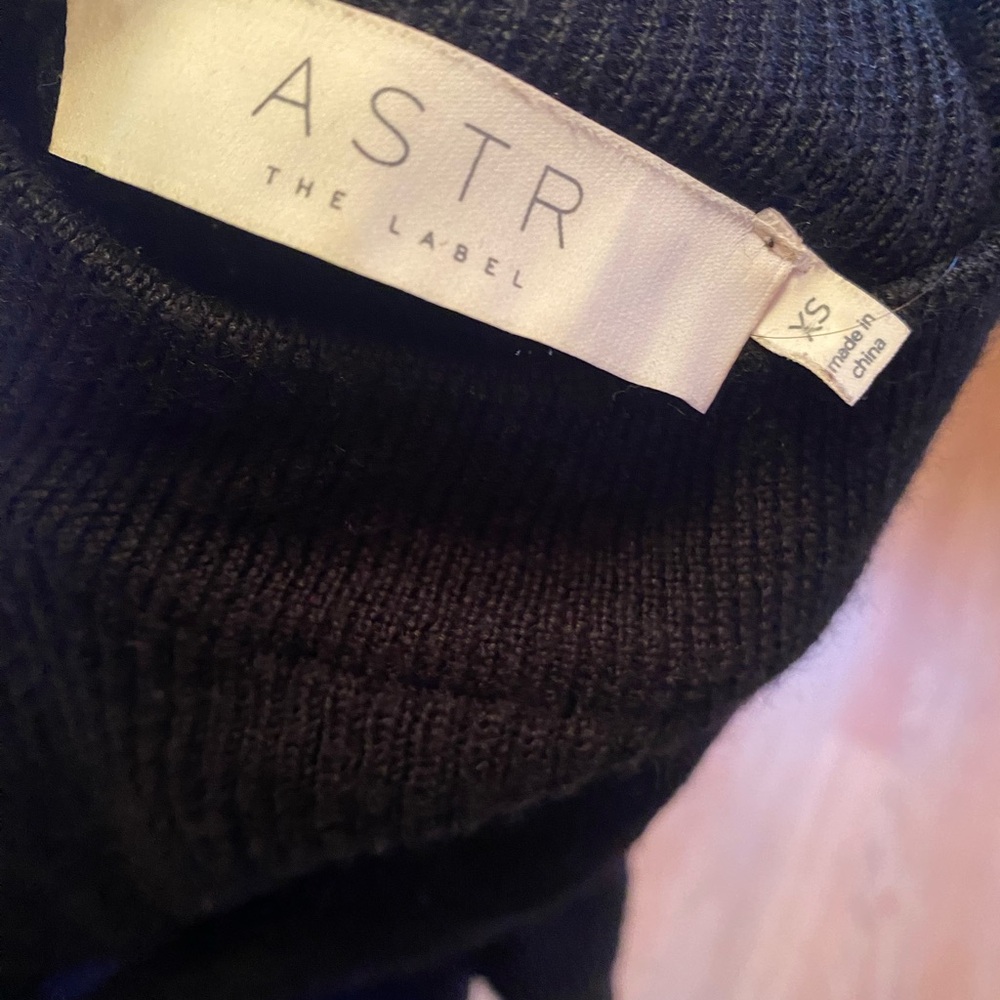 ASTR The Label Ribbed Sweater - Picture 4 of 4